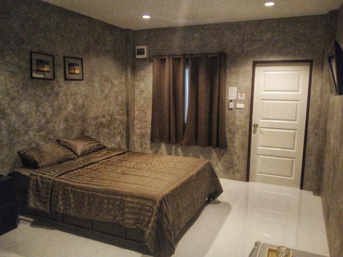 فندق 4Hearts Loft House سوراثاني المظهر الخارجي الصورة
