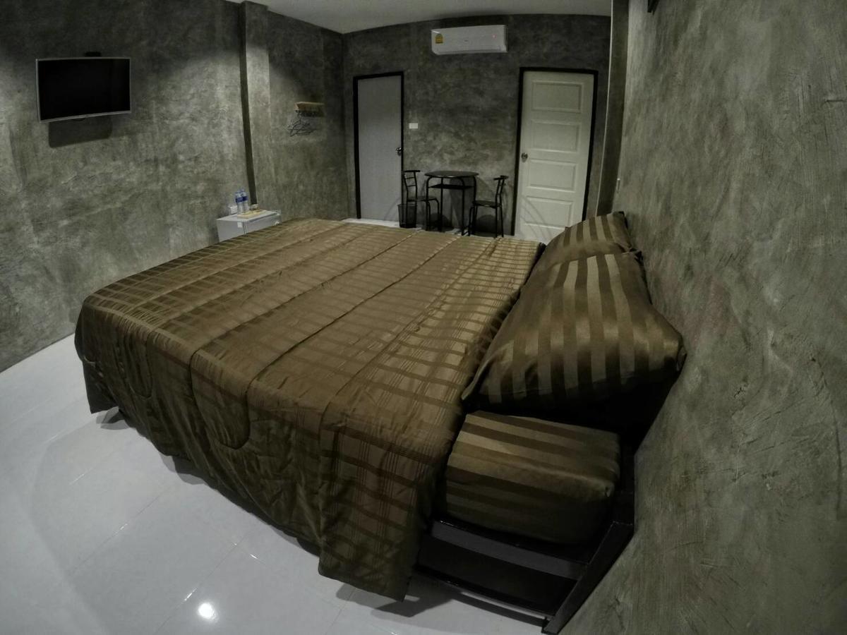 فندق 4Hearts Loft House سوراثاني المظهر الخارجي الصورة