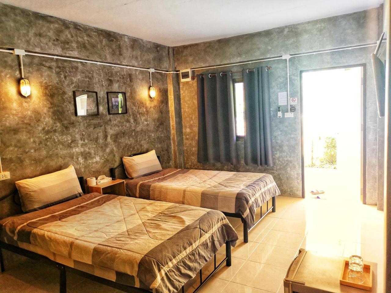 فندق 4Hearts Loft House سوراثاني المظهر الخارجي الصورة